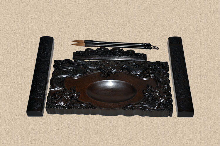 烏木文房用品——吉祥龍